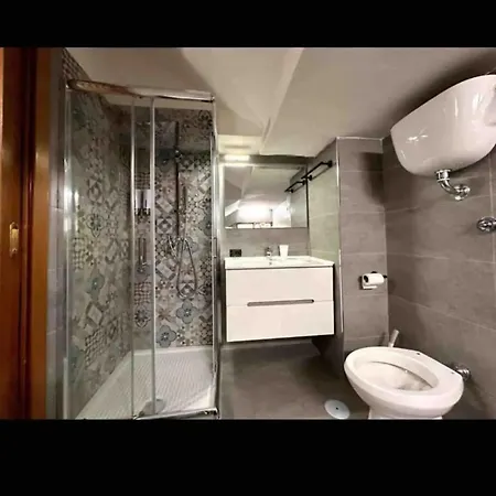 Tina's Center Apartman Pompeji